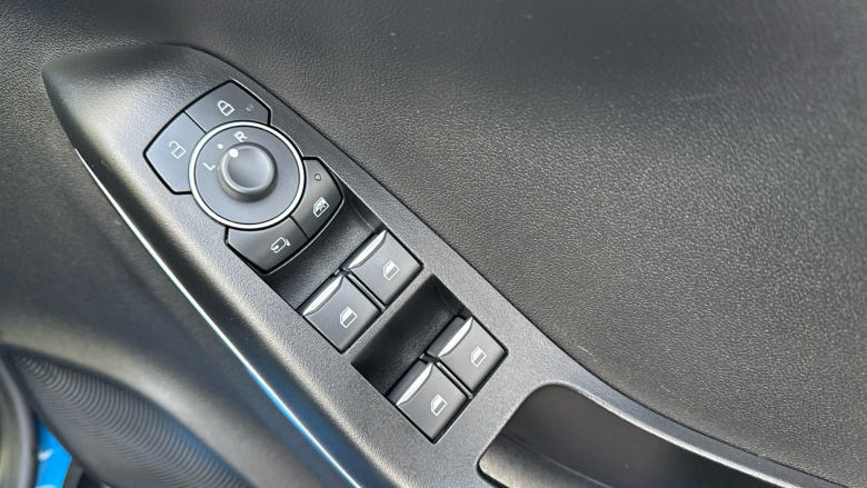 Ford Puma 1.0 EcoBoost Hybrid mHEV Titanium 5dr Petrol Hatchback